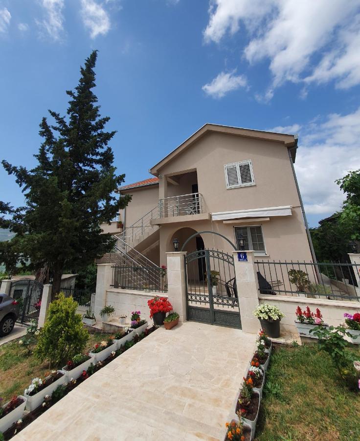 Villa Rada Игало Экстерьер фото